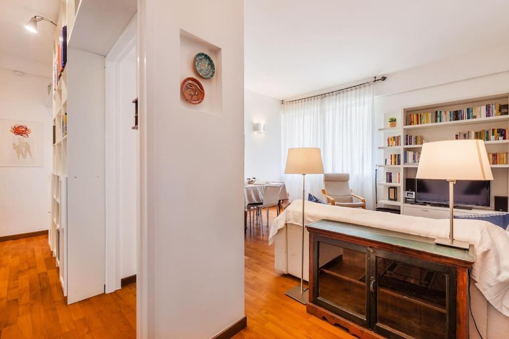 Vodice Flexyrent Apartment มิลาน ภายนอก รูปภาพ